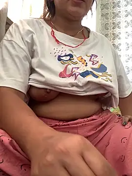 Snapshot of missmisha01 chatting on 24, 4, 2026 missmisha01 online show from 24, 4, 2026