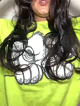 Snapshot of missmisha01 chatting on 5, 5, 2026 missmisha01 online show from 5, 5, 2026
