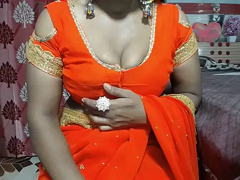Snapshot of surbhi01 chatting on 13, 6, 2026 surbhi01 online show from 13, 6, 2026