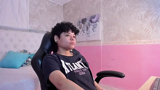 Snapshot of Sasha_Venom chatting on 18, 12, 2025 Sasha Venom online show from 18, 12, 2025