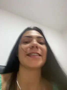 Snapshot of Nini_ chatting on 20, 12, 2025 Nini online show from 20, 12, 2025