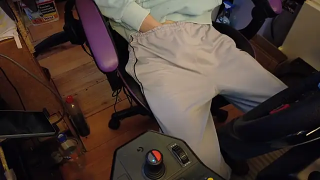 Gay-Versaut online show from 14, 4, 2026