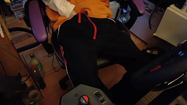 Gay-Versaut online show from 19, 4, 2026