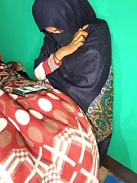 QWEEN7B online show from 21, 12, 2025