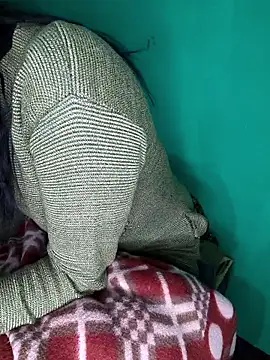 QWEEN7B online show from 22, 12, 2025