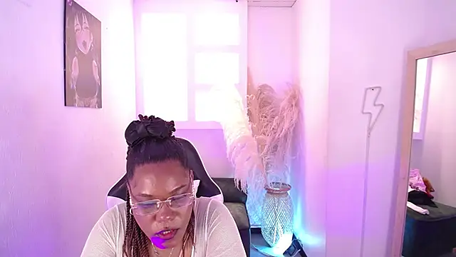 Maleja diguran1 online show from 18, 12, 2025