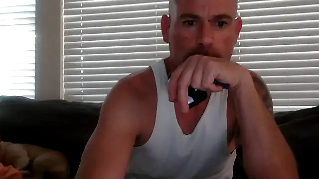 Snapshot of MISTERANDDEMI chatting on 25, 5, 2026 MISTERANDDEMI online show from 25, 5, 2026
