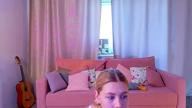 MidnightLily  online show from 30, 7, 2026