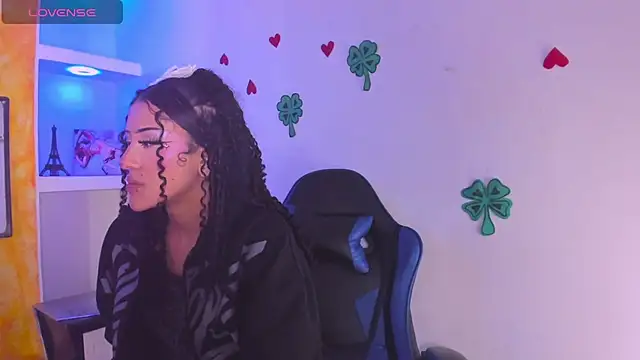 dolly boob online show from 10, 4, 2026