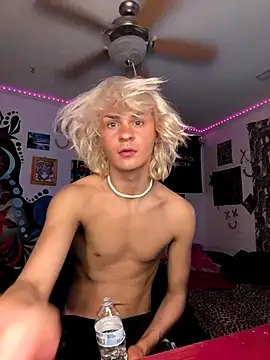 skaterboi222 online show from 19, 12, 2025