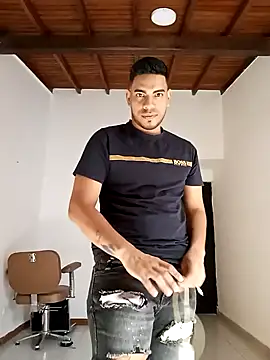 Snapshot of Moreno_latino_sex chatting on 19, 12, 2025 Moreno latino sex online show from 19, 12, 2025