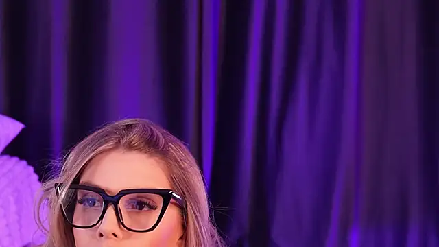 Snapshot of ClaireLust chatting on 23, 4, 2026 ClaireLust online show from 23, 4, 2026