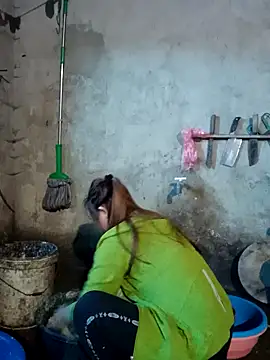 Snapshot of yula-bi chatting on 13, 5, 2026 yula-bi online show from 13, 5, 2026