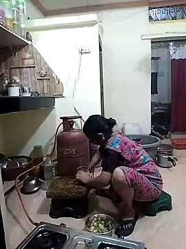 kaamuk madhu online show from 3, 2, 2026