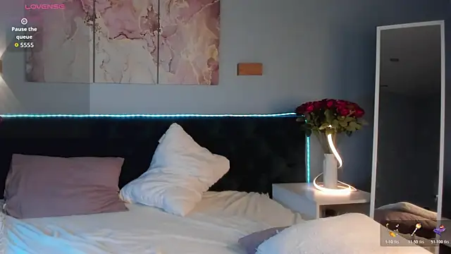 Mary Hart online show from 19, 12, 2025