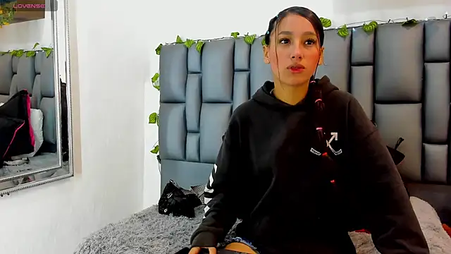 Snapshot of Celeste_71 chatting on 10, 6, 2026 Celeste 71 online show from 10, 6, 2026