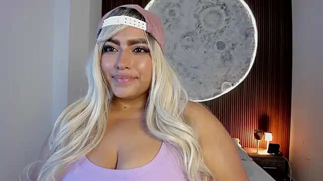 AmbarBrownn  online show from 16, 5, 2026