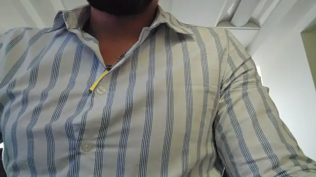 Snapshot of Aaron_hoffman chatting on 10, 7, 2026 Aaron hoffman online show from 10, 7, 2026