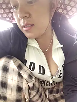 Snapshot of Lucky_cutee chatting on 18, 6, 2026 Lucky cutee online show from 18, 6, 2026