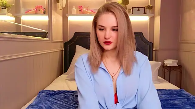 Molly Voss online show from 2, 2, 2026