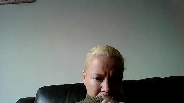 jennyblondeuk online show from 2, 2, 2026
