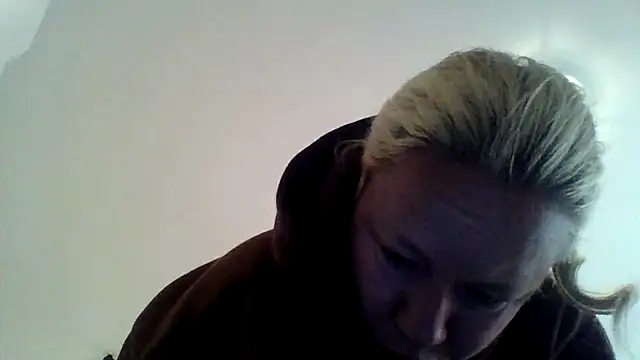 jennyblondeuk online show from 9, 5, 2026