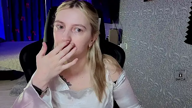 Eva Vibe  online show from 11, 2, 2026