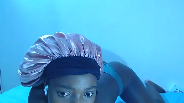 ShyNaughtyBabe online show from 13, 4, 2026