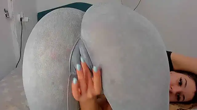 RedAssHottie online show from 8, 2, 2025