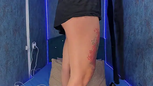 RedAssHottie online show from 12, 9, 2025