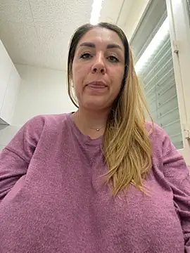 Vaannessaa online show from 21, 12, 2025