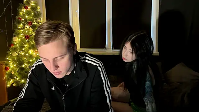 Snapshot of love4couple chatting on 15, 1, 2026 love4couple online show from 15, 1, 2026