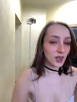 LuxBrunette  online show from 4, 4, 2026