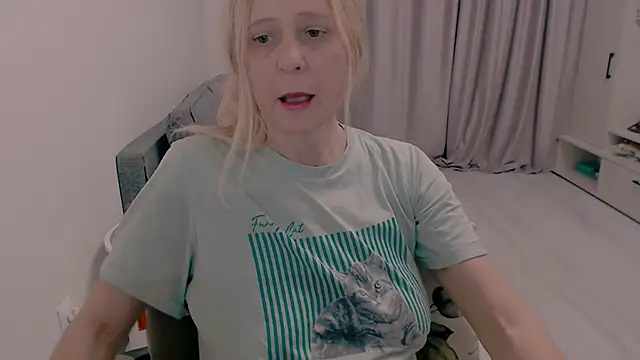 MiLenaMilf online show from 25, 10, 2025