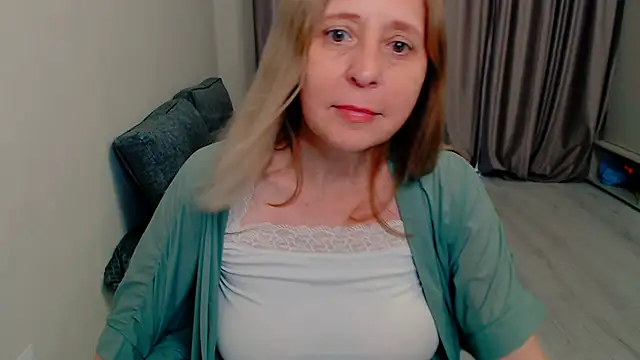 Snapshot of MiLenaMilf chatting on 1, 6, 2026 MiLenaMilf online show from 1, 6, 2026