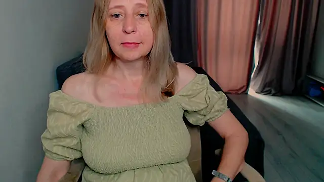 Snapshot of MiLenaMilf chatting on 9, 6, 2026 MiLenaMilf online show from 9, 6, 2026