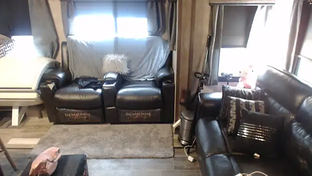 Snapshot of mspatience chatting on 1, 4, 2026 mspatience online show from 1, 4, 2026