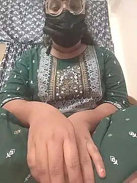 Snapshot of MaggieTelugu-15 chatting on 13, 2, 2026 MaggieTelugu-15 online show from 13, 2, 2026