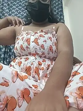 Snapshot of MaggieTelugu-15 chatting on 18, 2, 2026 MaggieTelugu-15 online show from 18, 2, 2026