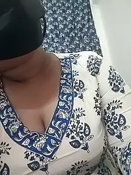 Snapshot of MaggieTelugu-15 chatting on 18, 3, 2026 MaggieTelugu-15 online show from 18, 3, 2026