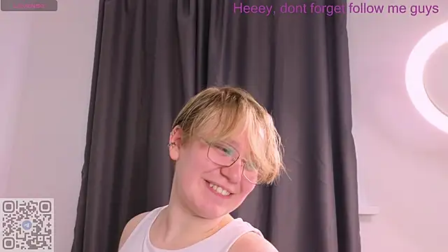 Snapshot of starsonthesky chatting on 29, 5, 2026 starsonthesky online show from 29, 5, 2026
