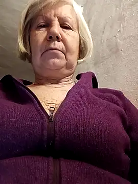 KlaudiaDarling online show from 11, 1, 2026