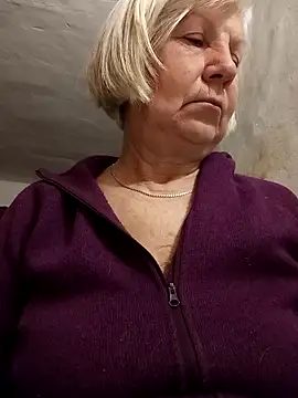 KlaudiaDarling online show from 5, 2, 2026