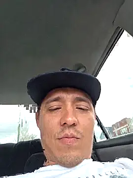 Snapshot of HoofedCylinder chatting on 16, 4, 2026 HoofedCylinder online show from 16, 4, 2026