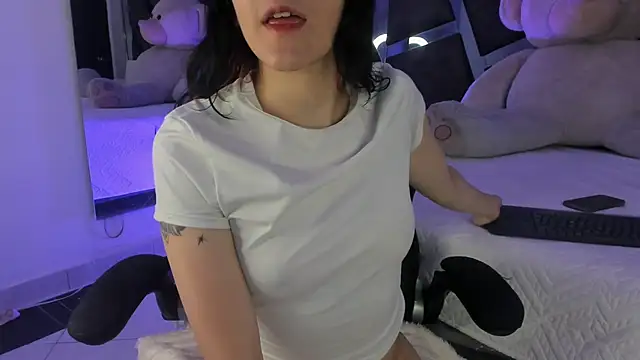 Snapshot of ElaRabbit chatting on 26, 4, 2026 ElaRabbit online show from 26, 4, 2026