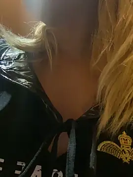 FoxxyFoxx online show from 11, 3, 2026