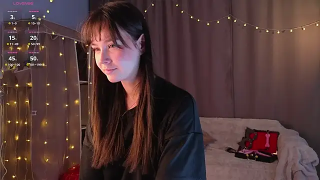 Snapshot of KiraYukimura chatting on 11, 2, 2026 KiraYukimura online show from 11, 2, 2026