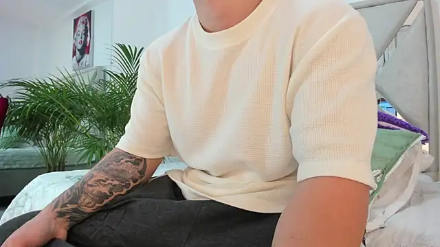 Liam saint online show from 20, 3, 2026