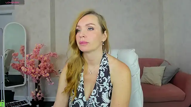 Snapshot of Marie_Hayes chatting on 8, 6, 2026 Marie Hayes online show from 8, 6, 2026