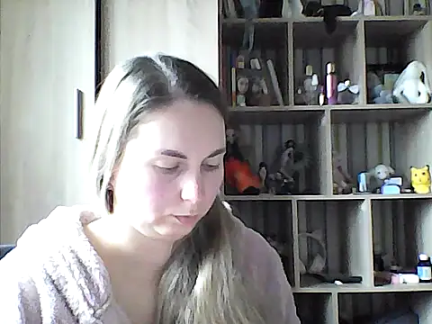 VikiLove765 online show from 6, 1, 2026